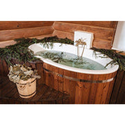Polar Spa Standart 68 Eisbad aus Thermoholz im rustikalen Holzhaus integriert