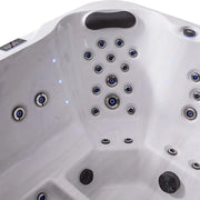 AWT Außenwhirlpool IN-804 mit Wärmepumpe Sterling Silver Massagedüsen Innenansicht
