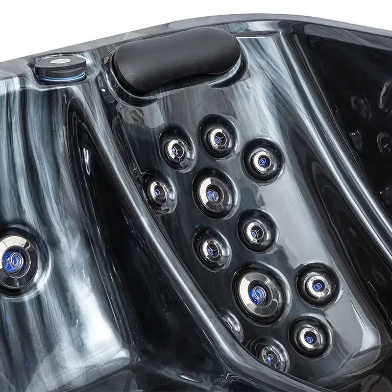 AWT Außenwhirlpool IN-804 mit Wärmepumpe Sterling Silver Massagedüsen und Bedienelemente Detailaufnahme