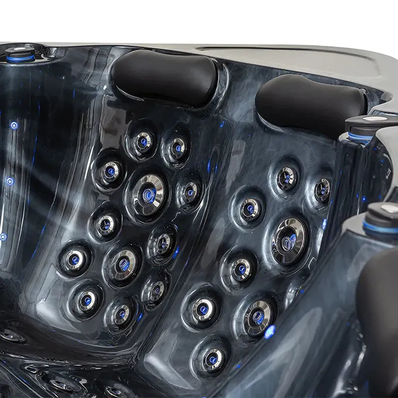 AWT Außenwhirlpool IN-803 extreme 235x235 Massagedüsen mit LED-Beleuchtung Nahaufnahme