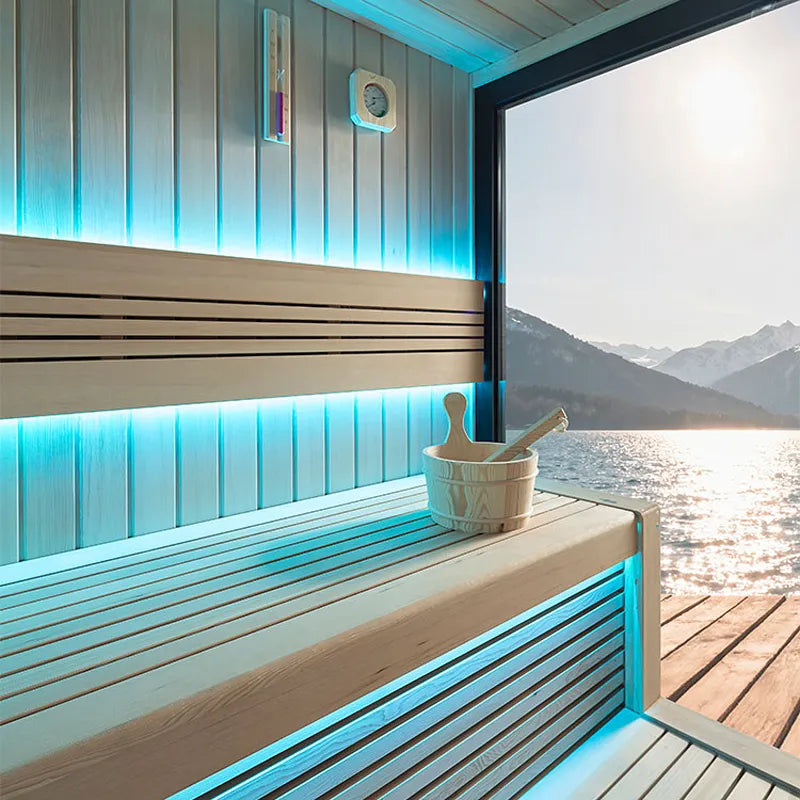 AWT THE CUBE X6 Hemlock 300x235 Gartensauna Innenraum mit Holzbänken und LED-Beleuchtung