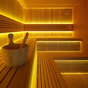 AWT THE CUBE X7-R pro Hemlock 300x635 Gartensauna Innenraum mit Holzbänken, LED-Beleuchtung und Saunakübel