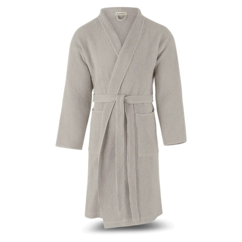 Badesofa Bademantel aus Waffelpiqué in Nature, frontal freigestellt, mit Bindegürtel und Taschen.