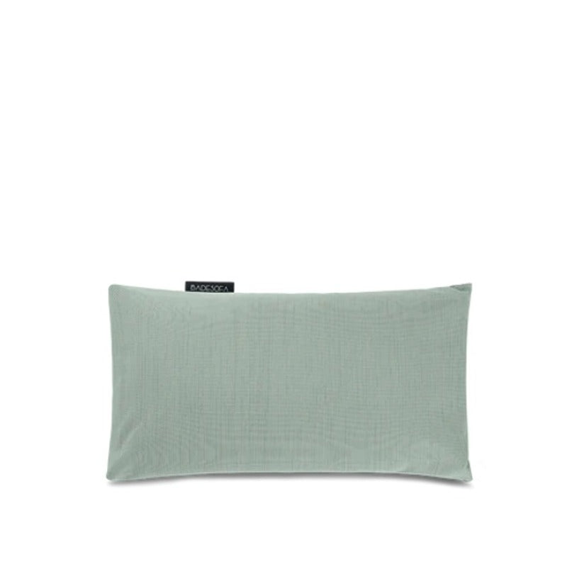 Fußkissen von Badesofa in einem dezenten Grünton – freigestelltes Produktfoto