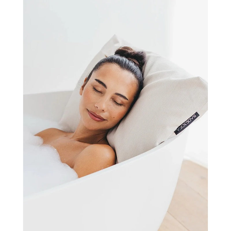 Badesofa Rückenkissen in Beige – ergonomischer Komfort in der Badewanne für entspannte Wohlfühlmomente