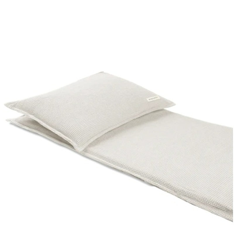 Saunamatte mit Kissen aus Waffelpiqué in elegantem Perlmutt – Set Long von Badesofa