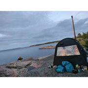Bast Näver Deluxe Zeltsauna am See aufgebaut, tragbare Sauna für 2-6 Personen mit Ofen und Zeltdach