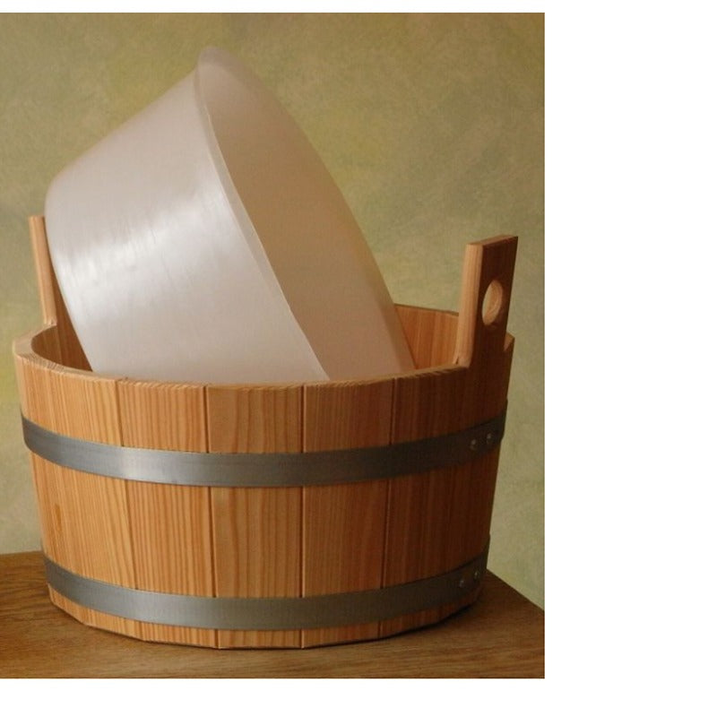 Blumenberg Fusswanne aus Lärche mit herausnehmbarem Kunststoffeinsatz