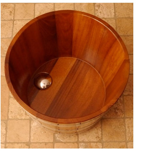 Innenansicht der Blumenberg hohen Fusswanne aus Kambala mit Bodenablauf