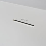 EAGO AWT StoneArt BS-552 freistehende Mineralguss Badewanne in Weiß mit schwarzem Designakzent und Herstellerlogo