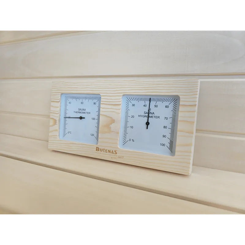 Butenas Innensauna Zubehörset Holz mit Thermometer und Hygrometer auf naturbelassener Holzbank