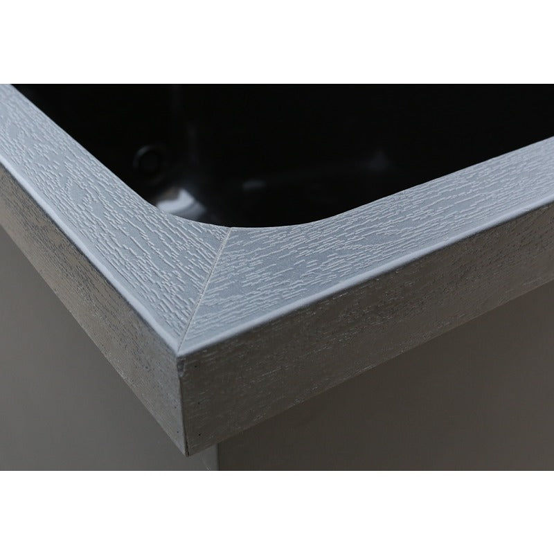 Chill Tubs Obsidian V2 – schwarzer Verbunddeckel mit markanter Maserung im Eckbereich