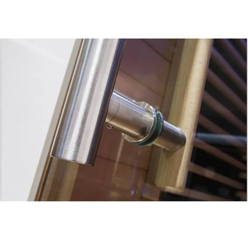 Delta SPA COLORINA full spectrum Infrarot-Sauna Türgriff mit Edelstahl-Details und Holzrahmen