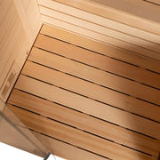 Innenansicht der EAGO AWT E1603C Sauna mit horizontalen Hemlock-Holzbänken und moderne Saunaarchitektur