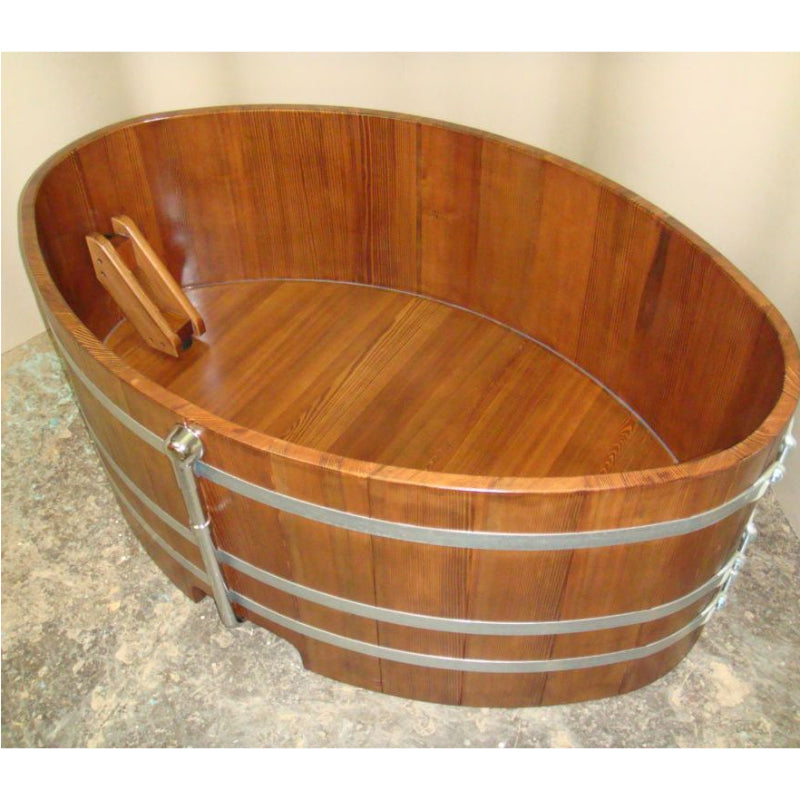  Natürliche Holzmaserung eines Blumenberg Eisbads aus Kambala – robust, wetterbeständig und hochwertig verarbeitet