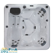 FinA Lumari Whirlpool Draufsicht – großzügiger Innenraum mit 6 ergonomischen Plätzen und 28 Massagedüsen