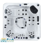 Draufsicht auf den FinA Xaluna Outdoor Whirlpool für 5 Personen mit ergonomisch geformten Sitz- und Liegeplätzen, 57 Massagedüsen und LED-Ausstattung, FinA Wellness Logo unten links.