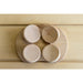 Halu Sauna Round Kopfstütze aus Red Cedar – Detailaufnahme der flexiblen Holzschalen auf runder Basis.