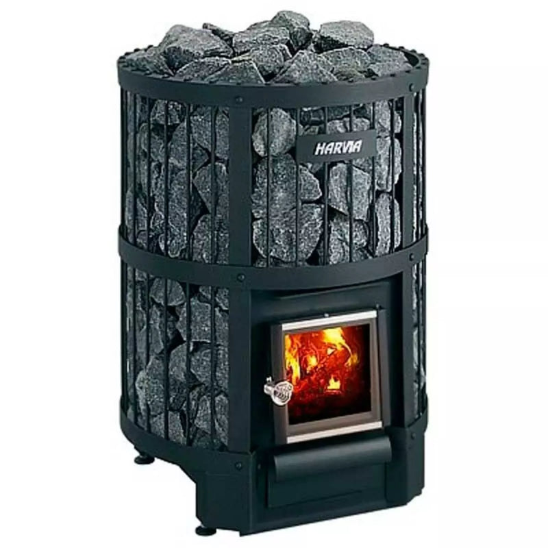 Harvia Legend 240 Saunaofen mit schwarzem Metallgehäuse, sichtbarem Feuer in der Brennkammer und grauem Saunasteinbelag oben auf dem Ofen.