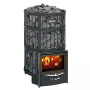 Harvia Legend 300 Saunaofen mit schwarzem Stahlgehäuse, Sichtfenster mit brennendem Feuer und aufgestapelten Saunasteinen oben