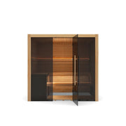 Hekla Traditional 210 Innensauna mit Holzrahmen, dunklem Glas und Holzinnenausstattung für 4 Personen