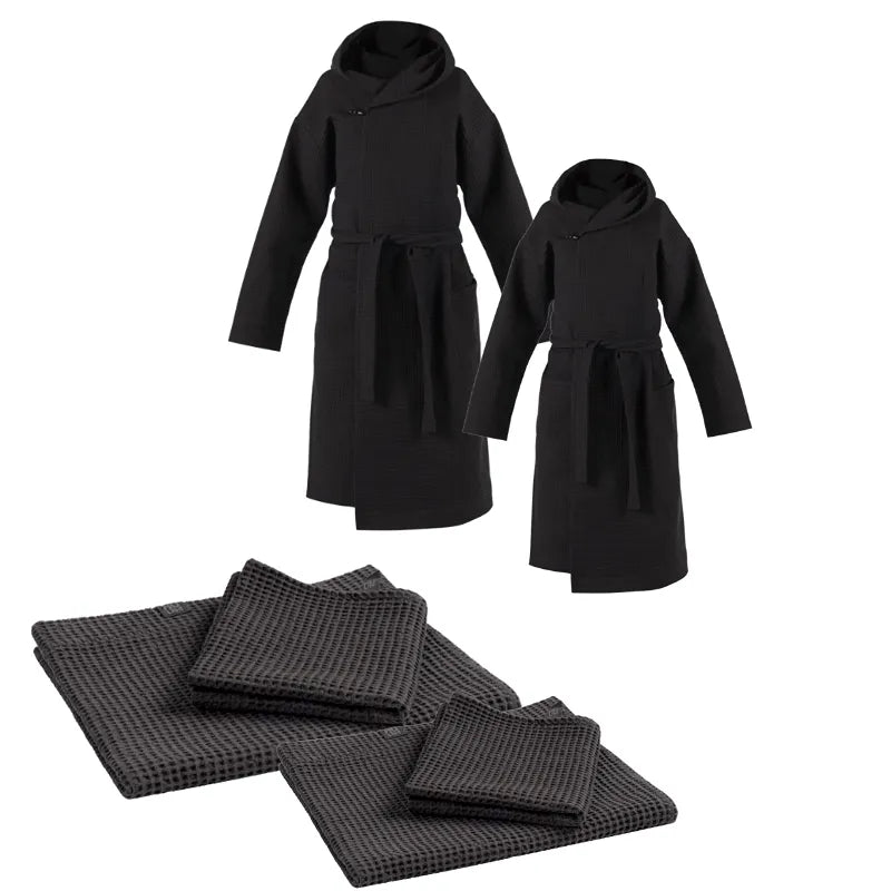 HUUM OVO Saunakimono – 100% OEKO-TEX Baumwolle in Schwarz, zwei Modelle mit Kapuze und Gürtel sowie graue Handtücher