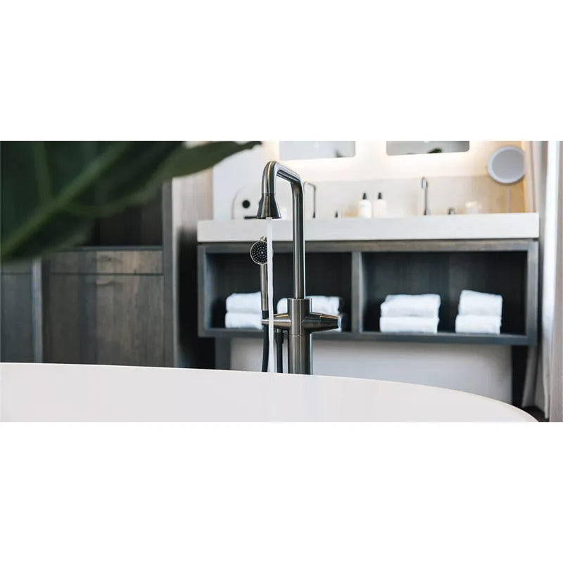 JEE-O cone Standarmatur in modernem Badezimmer mit Handtuchablage und Wellness-Ambiente