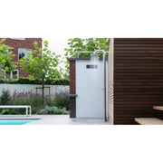 Kompakter Duschkopf der JEE-O fatline shower 01 mit 78 Düsen für kräftigen Wasserstrahl