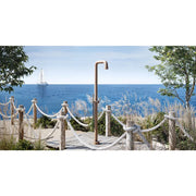 JEE-O soho 02 Gartendusche in Bronze an Strandterrasse mit Meerblick