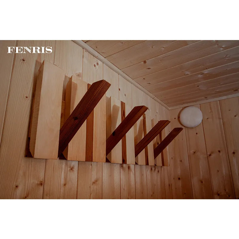 KOBA Fenris Gartensauna - Designsauna Innenraum mit eleganten Holzbänken aus dunklem und hellem Holz