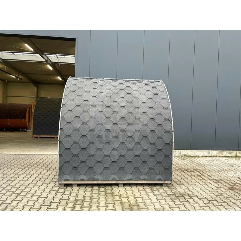 KOBA Iglu Gartensauna mit charakteristischer Iglu-Form und Hexagon-Dachziegel-Struktur