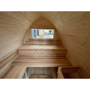 KOBA Iglu Gartensauna Innenraum mit charakteristischer Iglu-Form, Holzbanken und Fenster