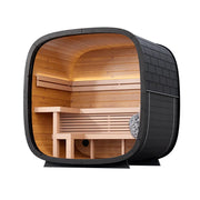 Leil Black Cube Classic Gartensauna 4 Personen von Leil Saunas mit schwarzem Außengehäuse und Holzinnenraum, Seitenansicht