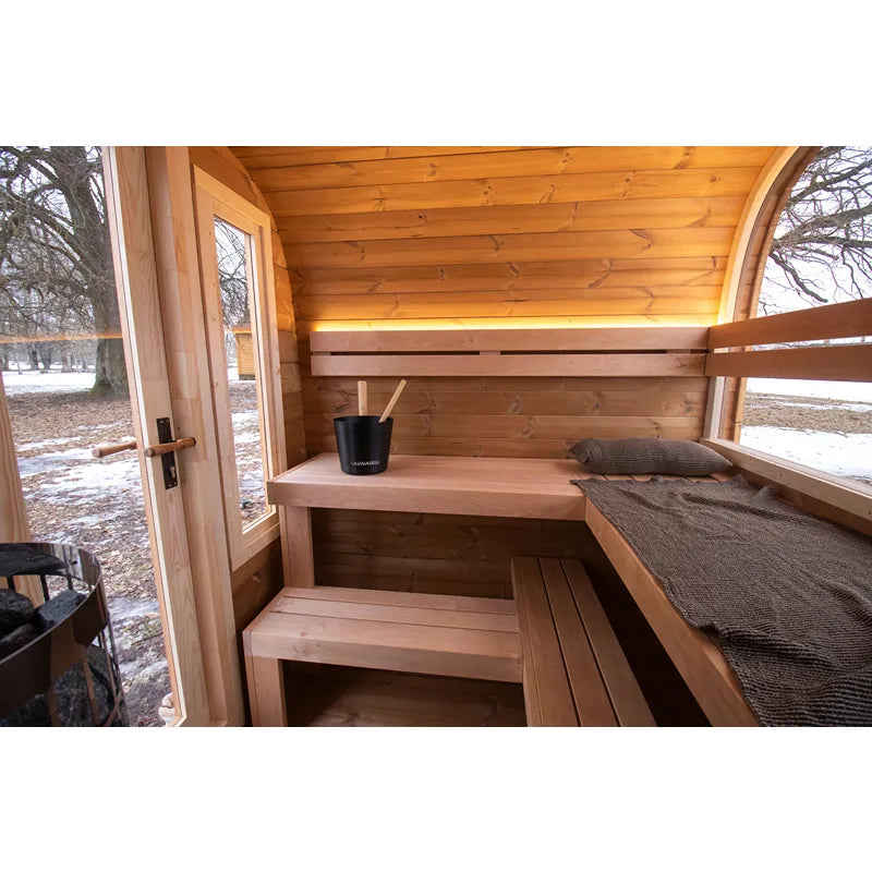 Leil® Dice Solo Gartensauna 5 Personen Innenraum mit Holzbänken, Fenster und LED-Beleuchtung