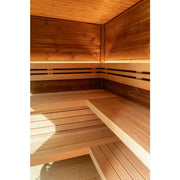 Leil Patio M Gartensauna Innenraum mit Holzbänken und LED-Beleuchtung von Leil Saunas