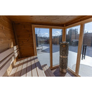 Leil Patio S Gartensauna 4 Personen mit Holzbänken, Ofen und großen Glasflächen im Außenbereich