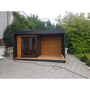 Leil Patio S Plus Gartensauna mit Überdachung im Garten, schwarzes Dach, Holzinnenraum mit Glastüren
