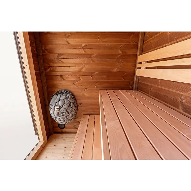 Leil® Patio XXS Gartensauna Innenraum mit Holzbänken und Saunaofen von Leil® Saunas