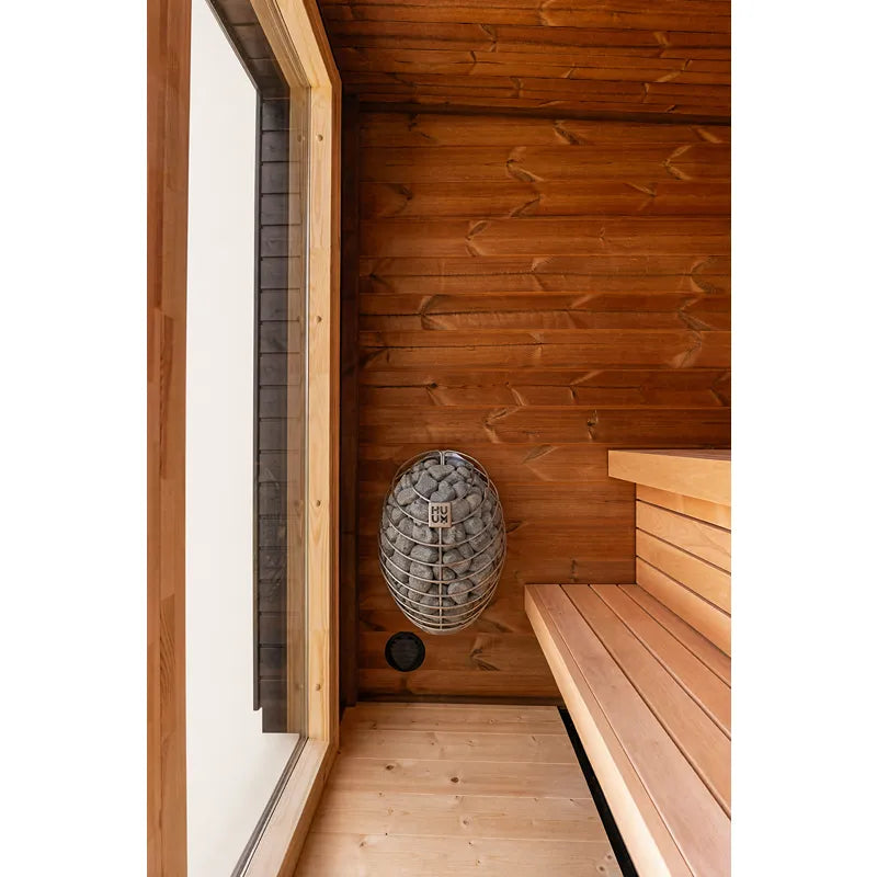 Leil® Patio XXS Gartensauna Innenraum mit Holzbänken und Saunaofen von Leil® Saunas