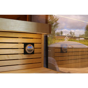 Leil Round Cube Single Premium Gartensauna mit Holzinnenraum, Kontrollpanel und Holzbänken im Garten