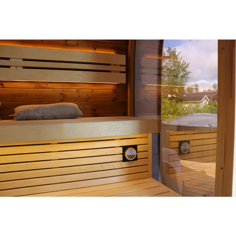 Leil Round Cube Single Premium Gartensauna 1 Raum Innenraum mit Holzbänken und Fensterblick in den Garten