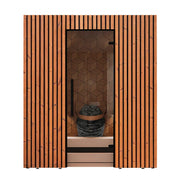 Leil® Saunas Como 4-180 Innensauna für 4 Personen mit vertikalem Holzdesign, offener Tür und Saunaofen