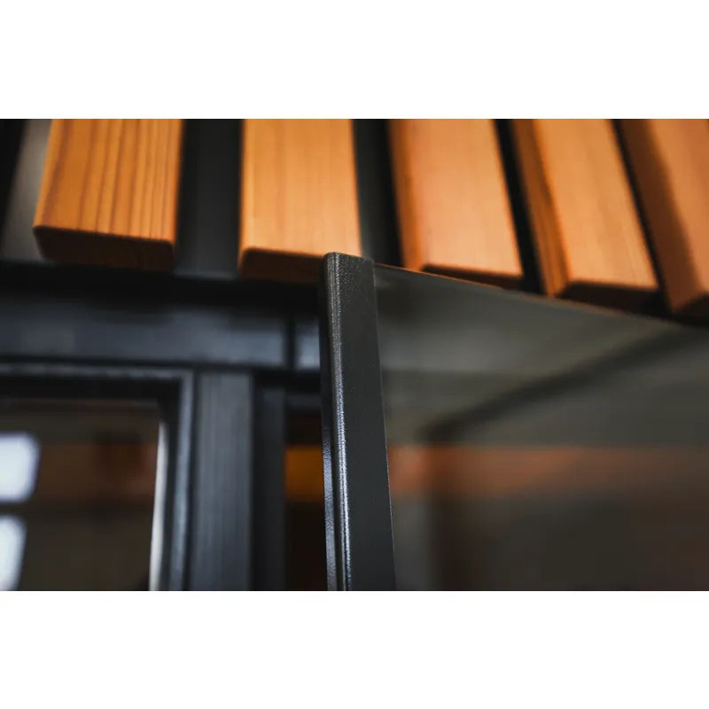 Leil® Viva 250 Gartensauna Glasfront Detail: Holzverkleidung und schwarzer Metallrahmen