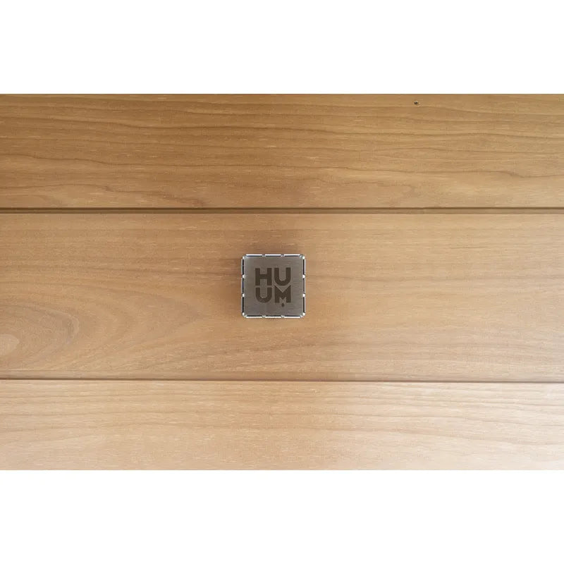 Nordik Wellness Signature M - Kompakte Luxus-Gartensauna Holzoberfläche mit Steuerungsmodul