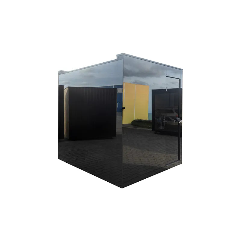 Nordik Wellness Signature M - Kompakte Luxus-Gartensauna mit schwarzen Wänden, gelber Tür und modernem Design
