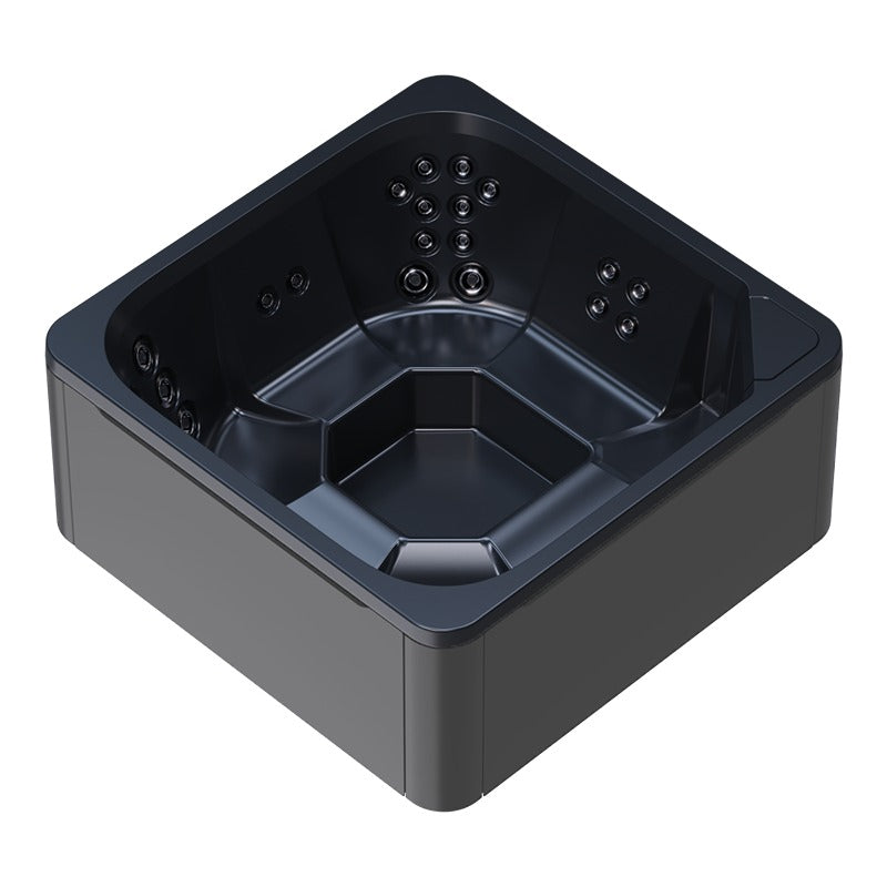 Novitek M-0 Outdoor Whirlpool in Schwarz, quadratisches Design mit Sitzbänken, Massagedüsen und ergonomischer Innenform, Ansicht von oben