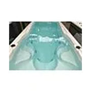 Passion Spas Aquatic 2 Swim Spa für 2 Personen mit türkisblauem Wasser und ergonomischen Sitzplätzen