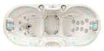 Draufsicht auf den Passion Spas Bliss Whirlpool mit zwei Liegeplätzen und Massagejets