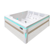 Passion Spas Serene 5 Outdoor Whirlpool Seitenansicht mit moderner grauer Holzoptik und integrierter LED-Beleuchtung