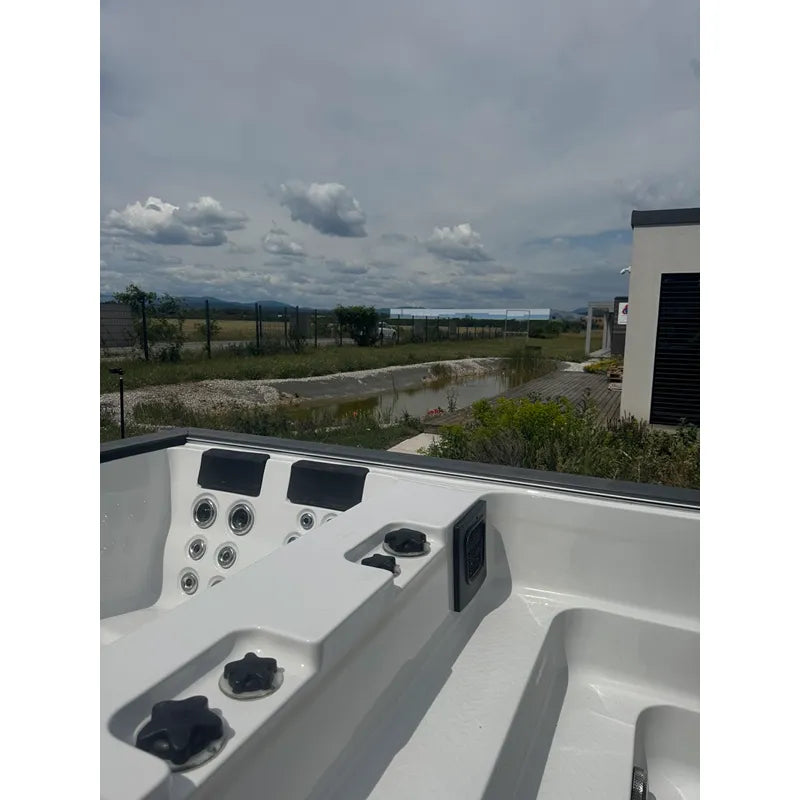 Passion Spas Whirlpool Balance 600x228x138 cm - 4 Personen mit Düsen und Sitzplätzen in Gartenanlage